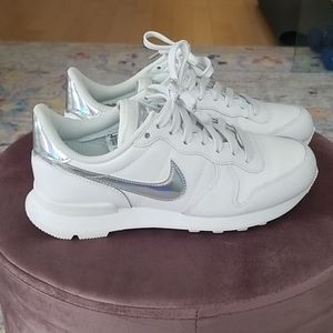 Nike Casual Shoes - fits 6.5